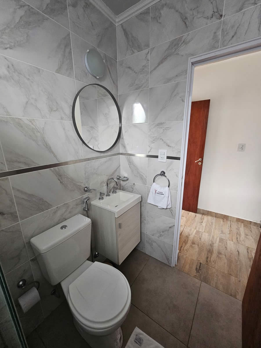 Baño moderno del Departamento 1 en Federación, Entre Ríos